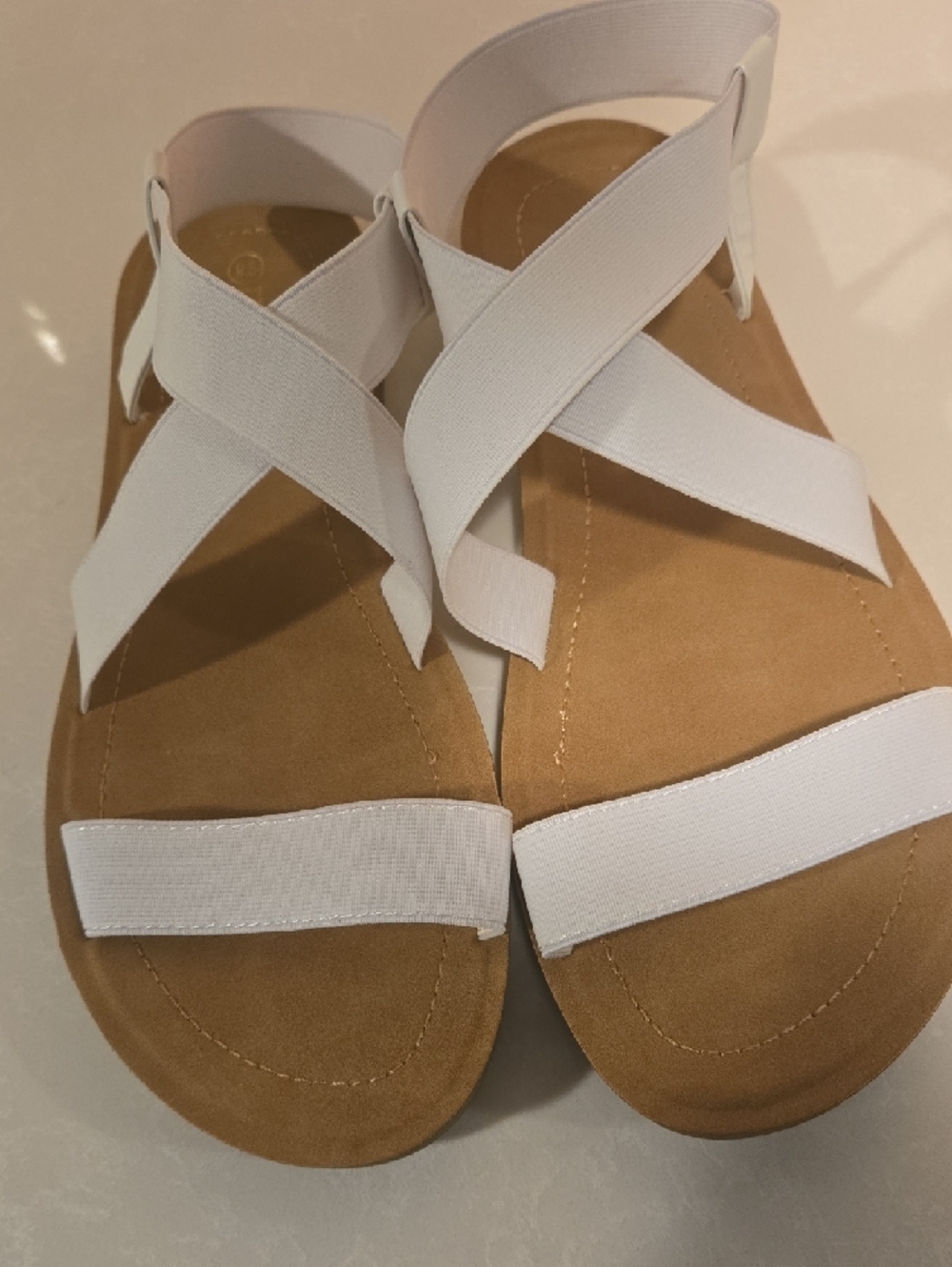 Dream Paris "Elena" Elastic Strap Everyday Style NWT Size 9.5 Womens - Picture 2 of 7